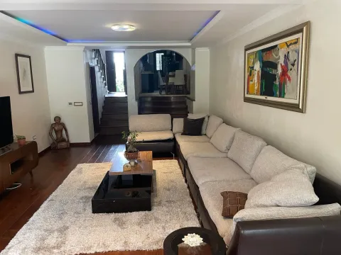 Izdavanje, dvosoban stan, 130m², Budva, Crna Gora - image 8