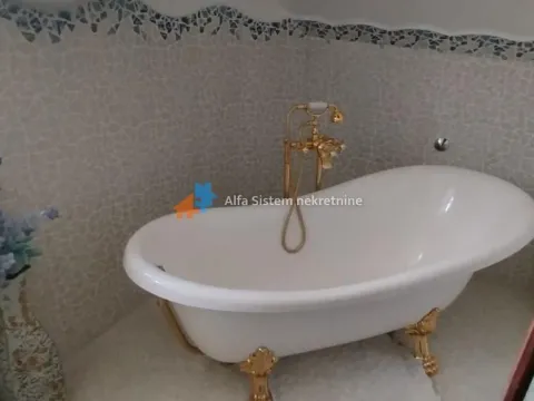 Izdavanje, kuća, 360m², Banjica, Voždovac Sve Podlokacije - image 37