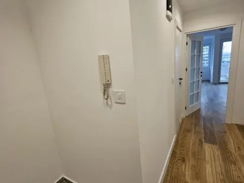 Izdavanje, trosoban stan, 85m², Novi Beograd Blok 23, Novi Beograd Sve Podlokacije - image 17