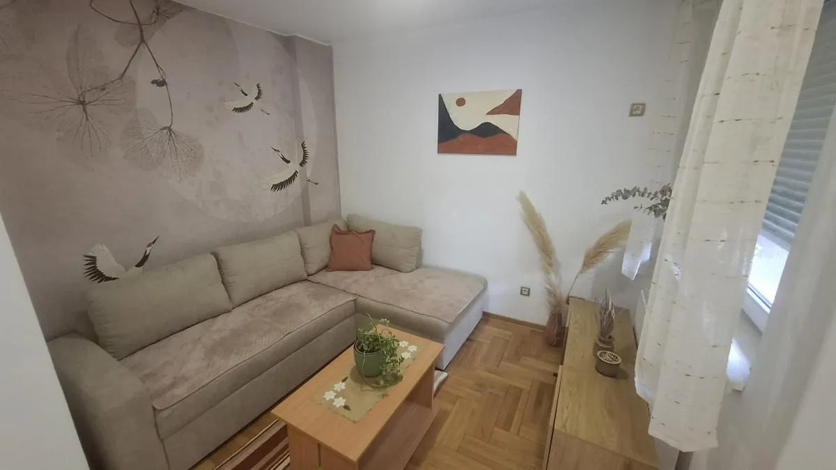 Izdavanje, garsonjera, 28m², Grbavica, Novi Sad Sve Podlokacije
