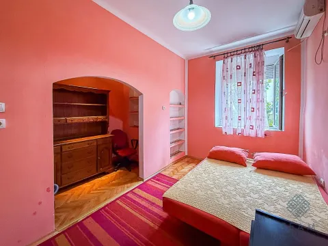 Izdavanje, kuća, 52m², Centar, Podgorica - image 7