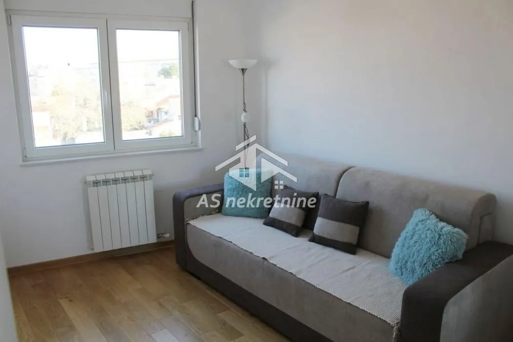 Izdavanje, dvosoban stan, 50m², Lekino Brdo, Voždovac Sve Podlokacije