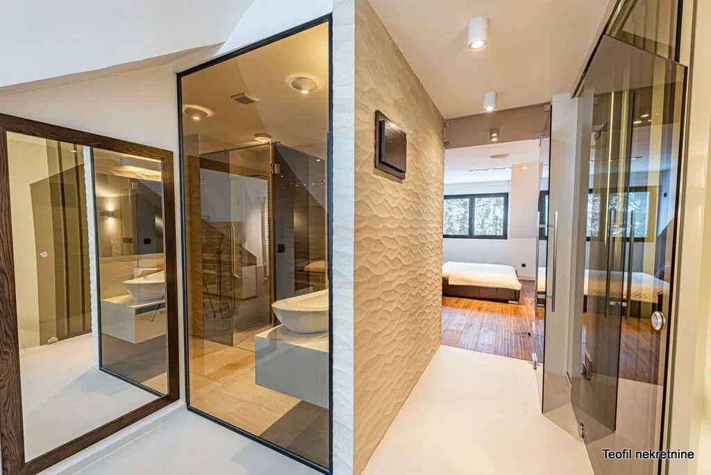 Sale, house, 305m², Čukarica, Beograd