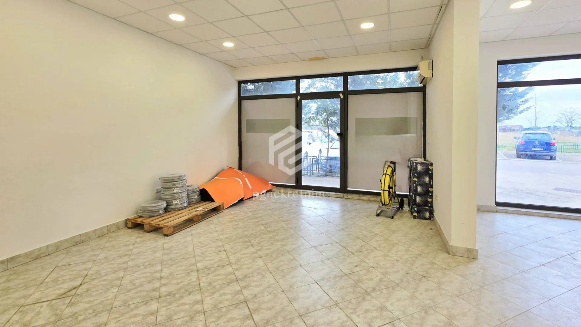 Rent, office space, 75m², Stari Aerodrom, Podgorica