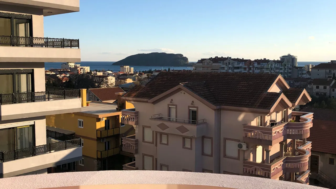 Rent, two bedroom apartment, 83m², Lazi, Budva