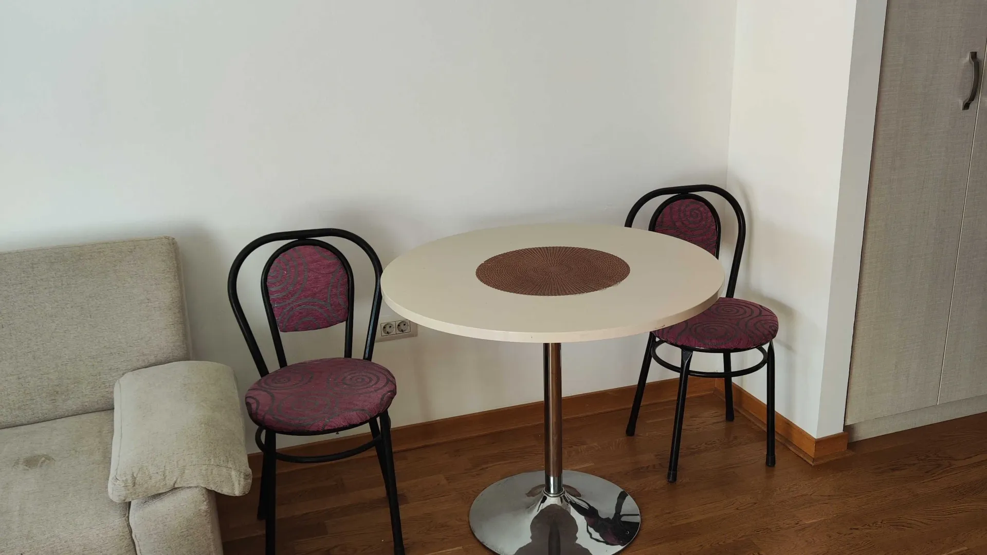 Izdavanje, garsonjera, 29m², City Kvart, Podgorica