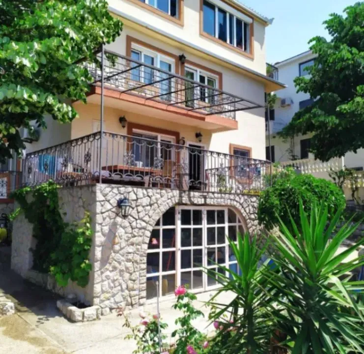 Sale, house, 238m², Dobre Vode, Bar