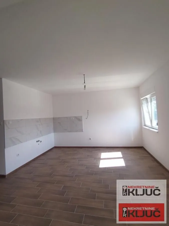 Prodaja, stan, 110m², Veternik, Novi Sad Sve Podlokacije