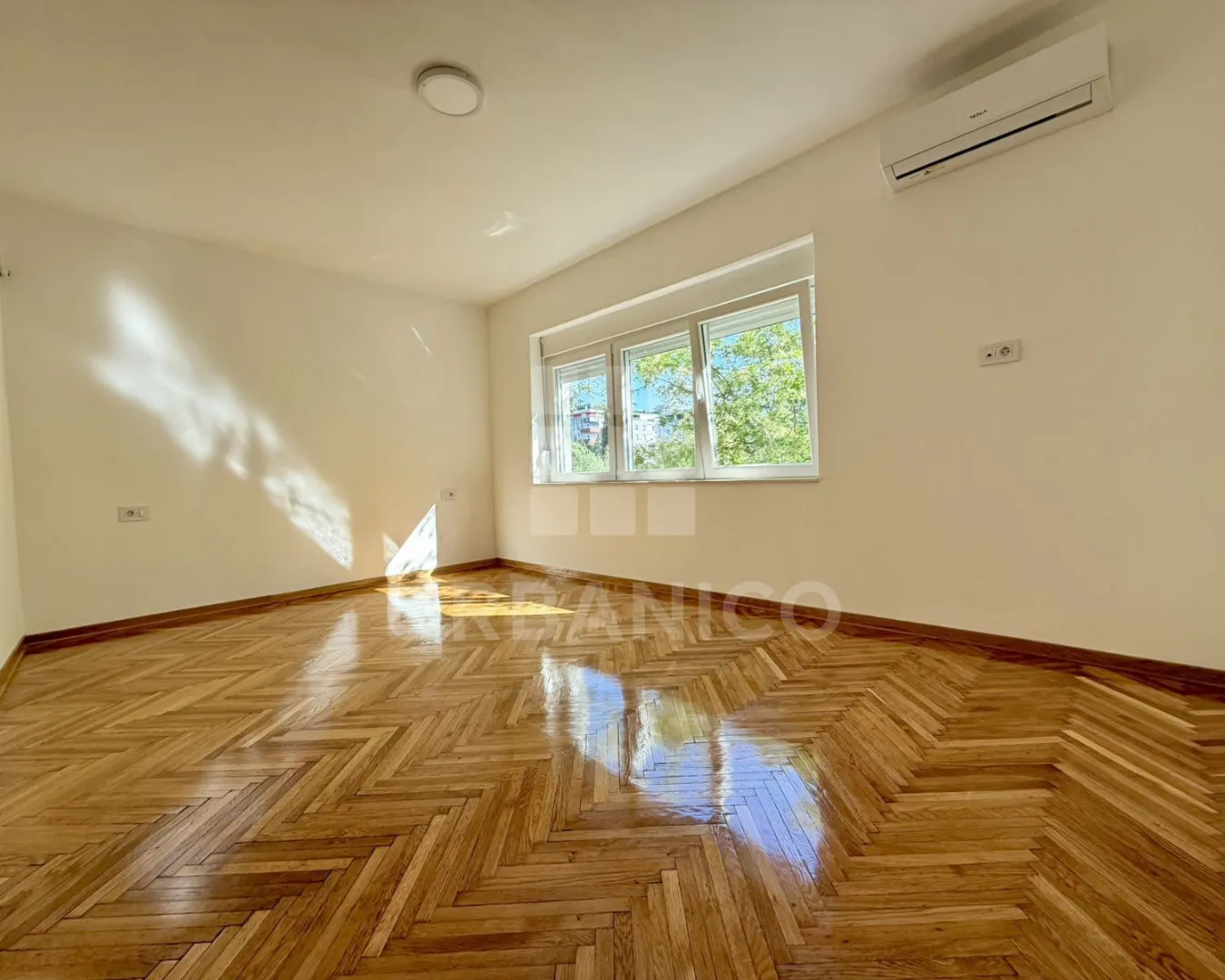 Sale, office space, 58m², Preko Morače, Podgorica