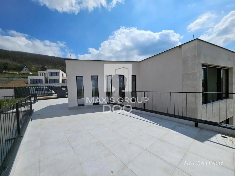 Prodaja, kuća, 272m², Kosmaj, Sopot