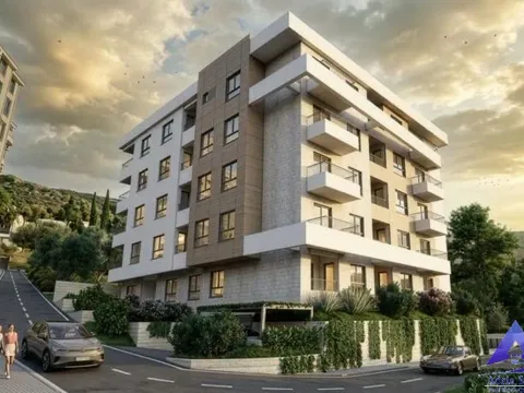 Sale, one bedroom apartment, 40m², Bečići, Budva - image 2
