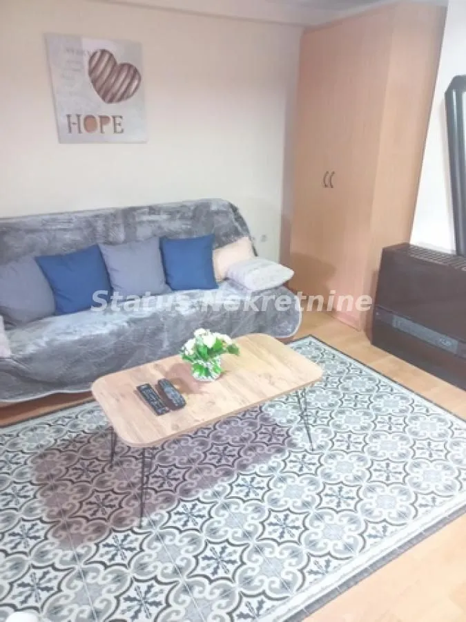 Prodaja, kuća, 170m², Salajka, Novi Sad Sve Podlokacije