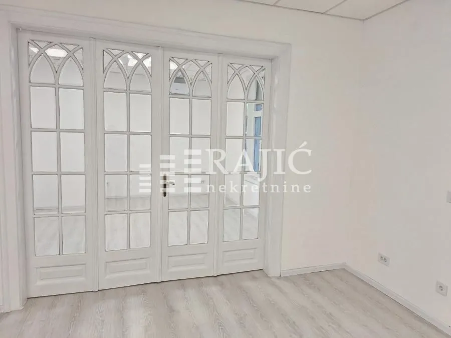 Izdavanje, kuća, 100m², Stari Grad, Beograd