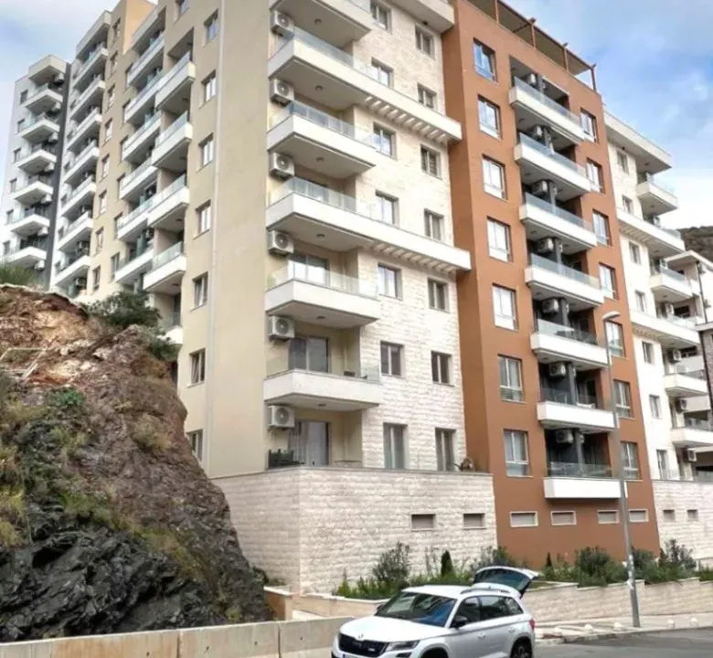 Prodaja, dvosoban stan, 63m², Bečići, Budva
