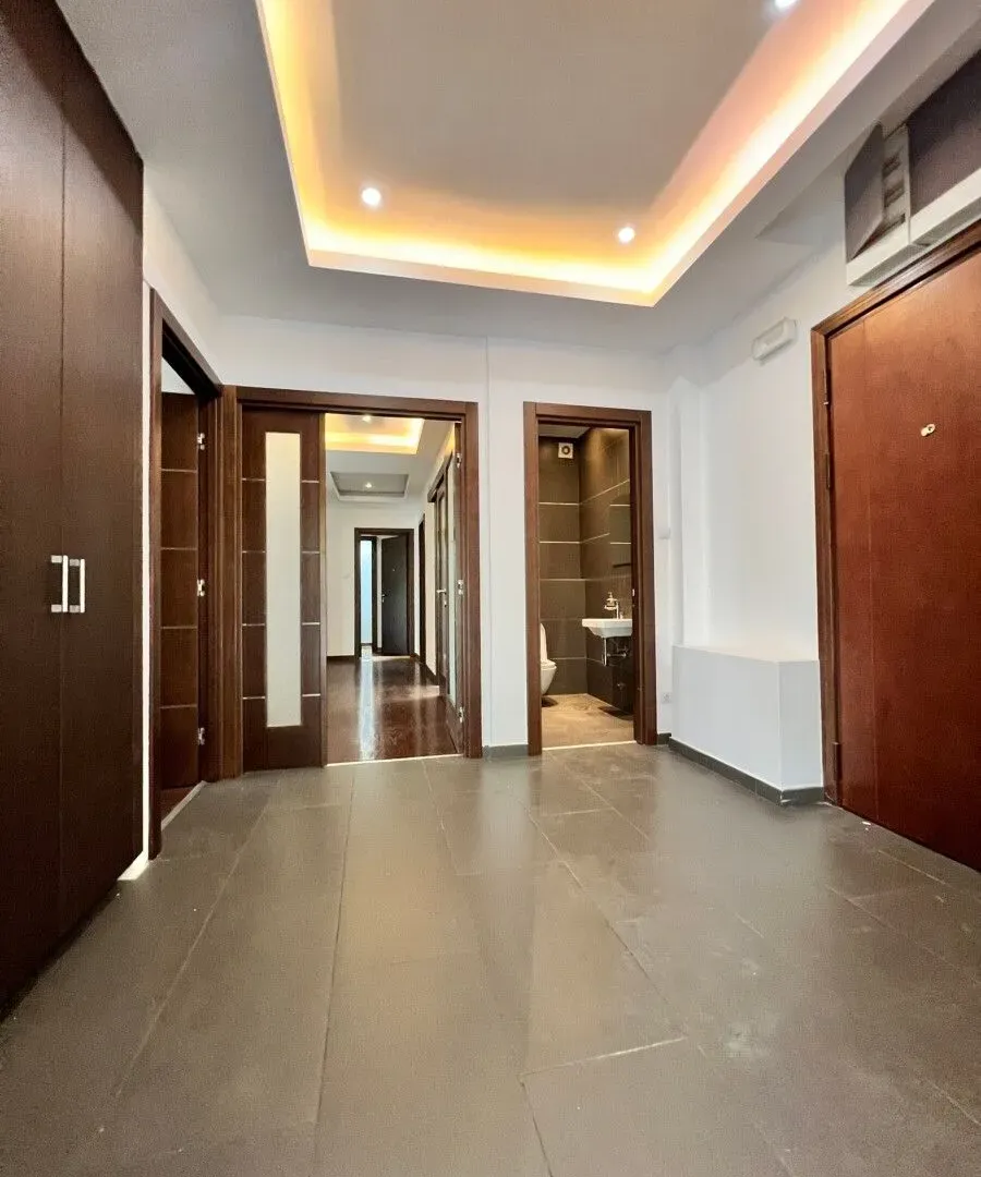 Rent, four bedroom apartment, 228m², Preko Morače, Podgorica