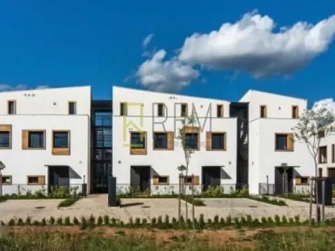 Prodaja, četvorosoban stan, 141m², Zagorič, Podgorica - image 3