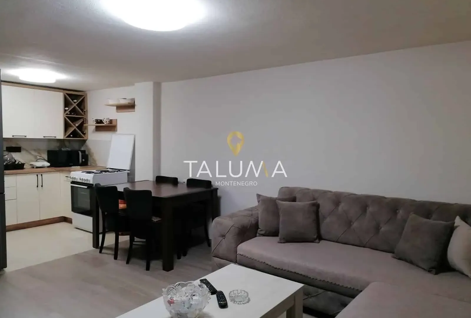 Prodaja, dvosoban stan, 62m², Preko Morače, Podgorica