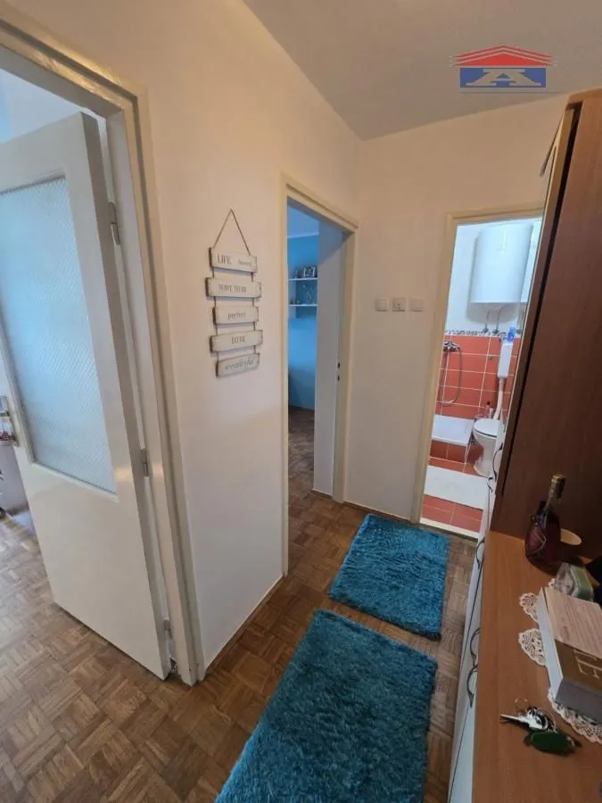 Prodaja, dvosoban stan, 43m², Banatić, Novi Sad Sve Podlokacije
