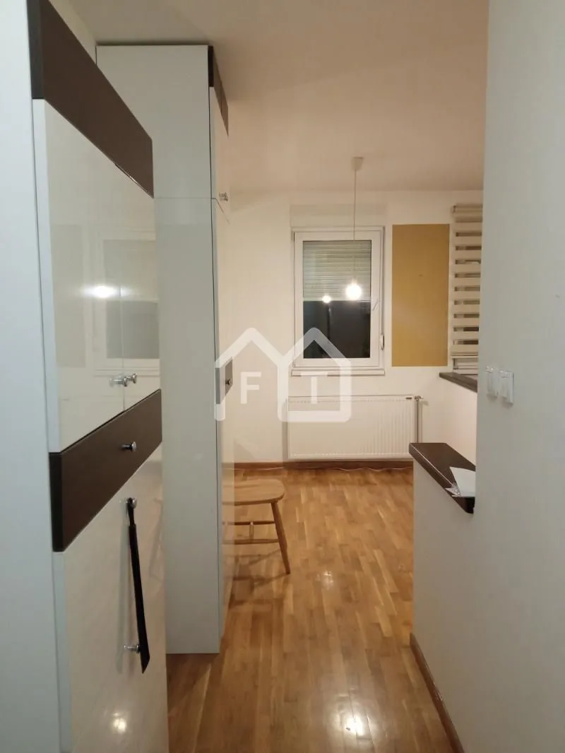 Prodaja, dvosoban stan, 45m², Zemun Gornji Grad, Zemun Sve Podlokacije