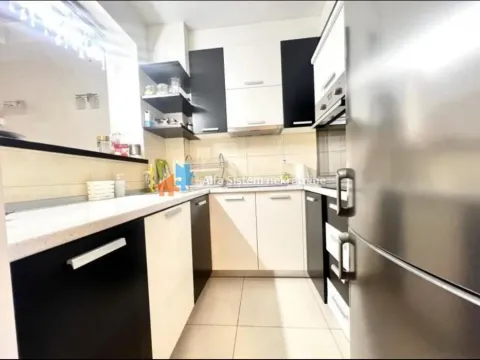 Izdavanje, trosoban stan, 83m², Stari Grad, Beograd - image 7