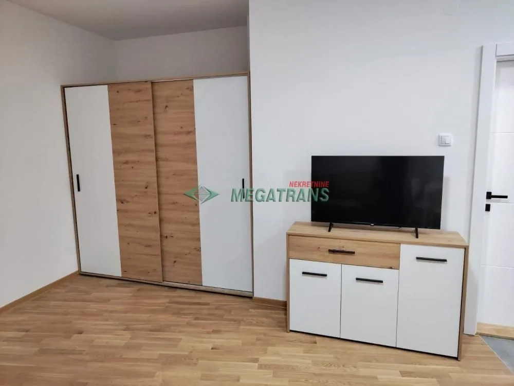 Izdavanje, stan, 28m², Petrovaradin, Novi Sad