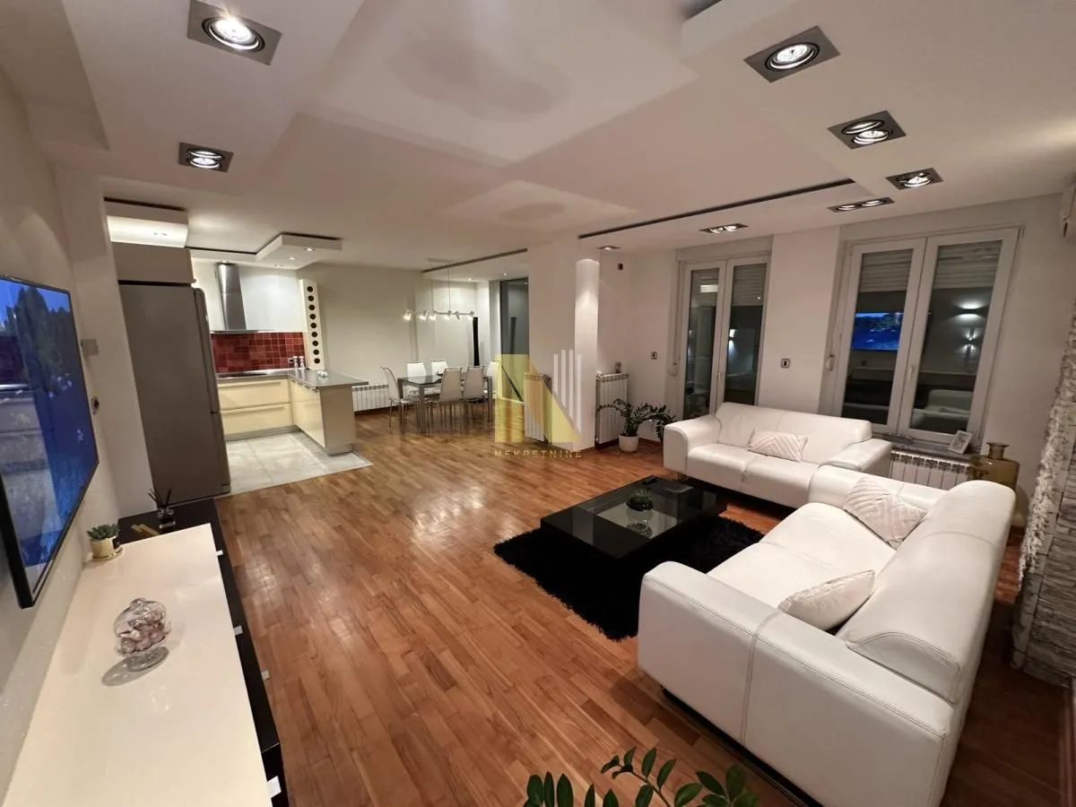 Izdavanje, kuća, 250m², Lipov gaj, Novi Sad Sve Podlokacije