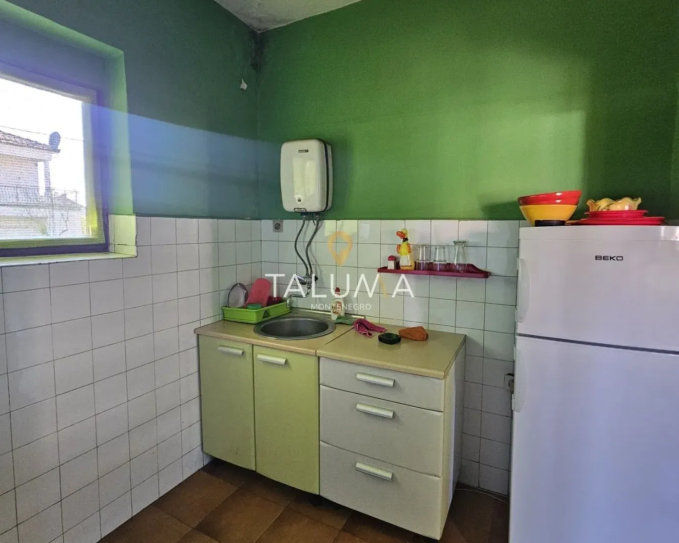 Sale, house, 300m², Masline, Podgorica