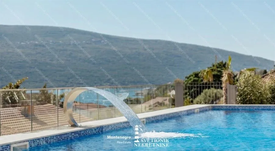 Prodaja, jednosoban stan, 44m², Baošići, Herceg Novi