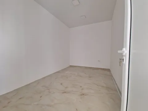 Rent, office space, 68m², Budva, Crna Gora - image 5