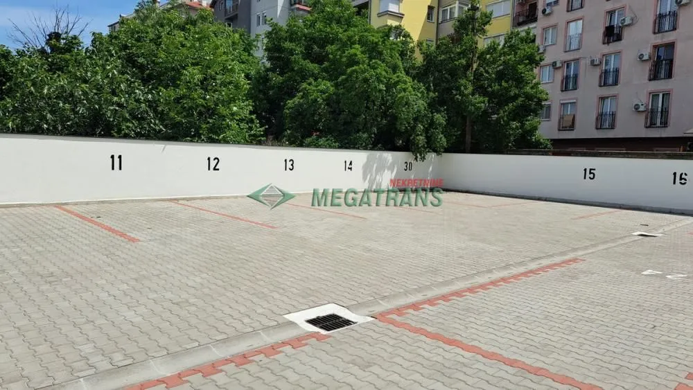 Rent, parking/garage, 13m², Grbavica, Novi Sad Sve Podlokacije
