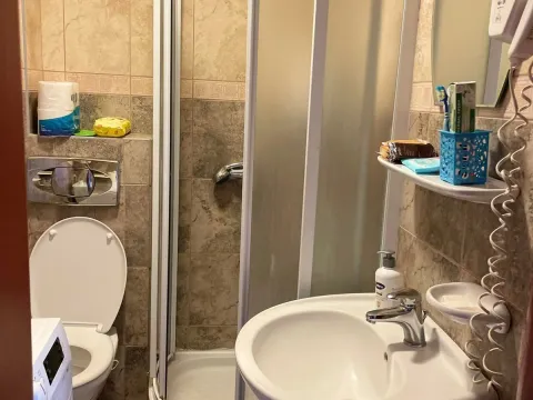 Izdavanje, garsonjera, 28m², Budva, Crna Gora - image 3