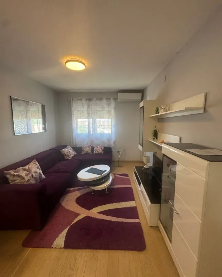 Izdavanje, jednosoban stan, 47m², City Kvart, Podgorica