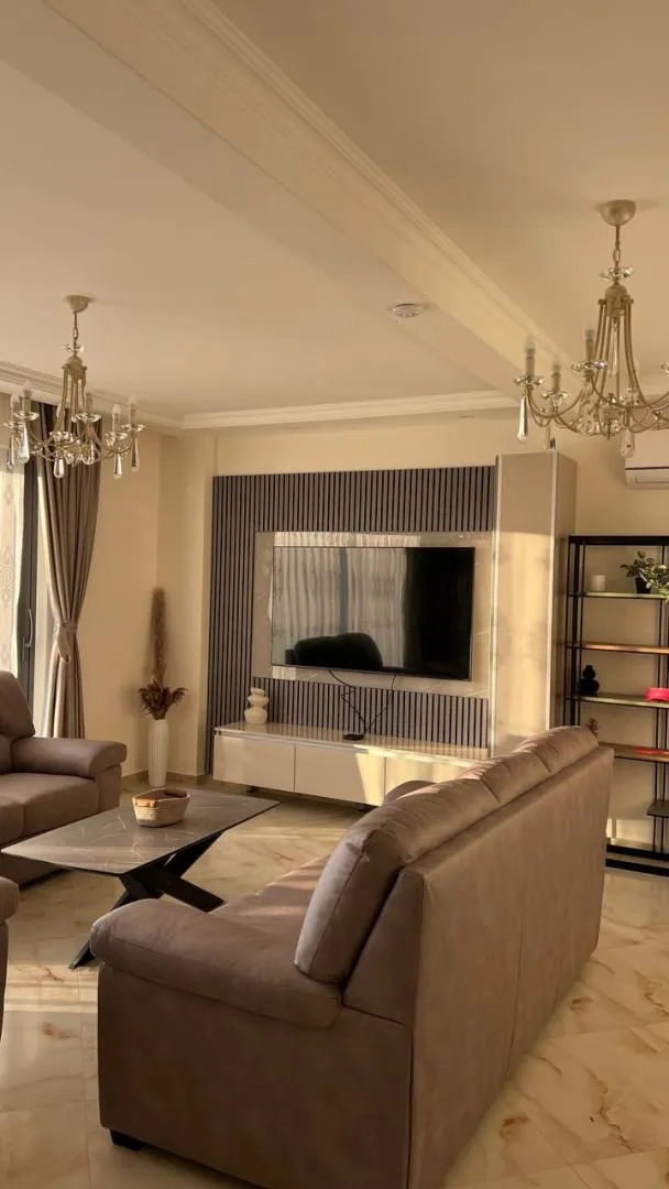 Izdavanje, kuća, 830m², Seljanovo, Tivat