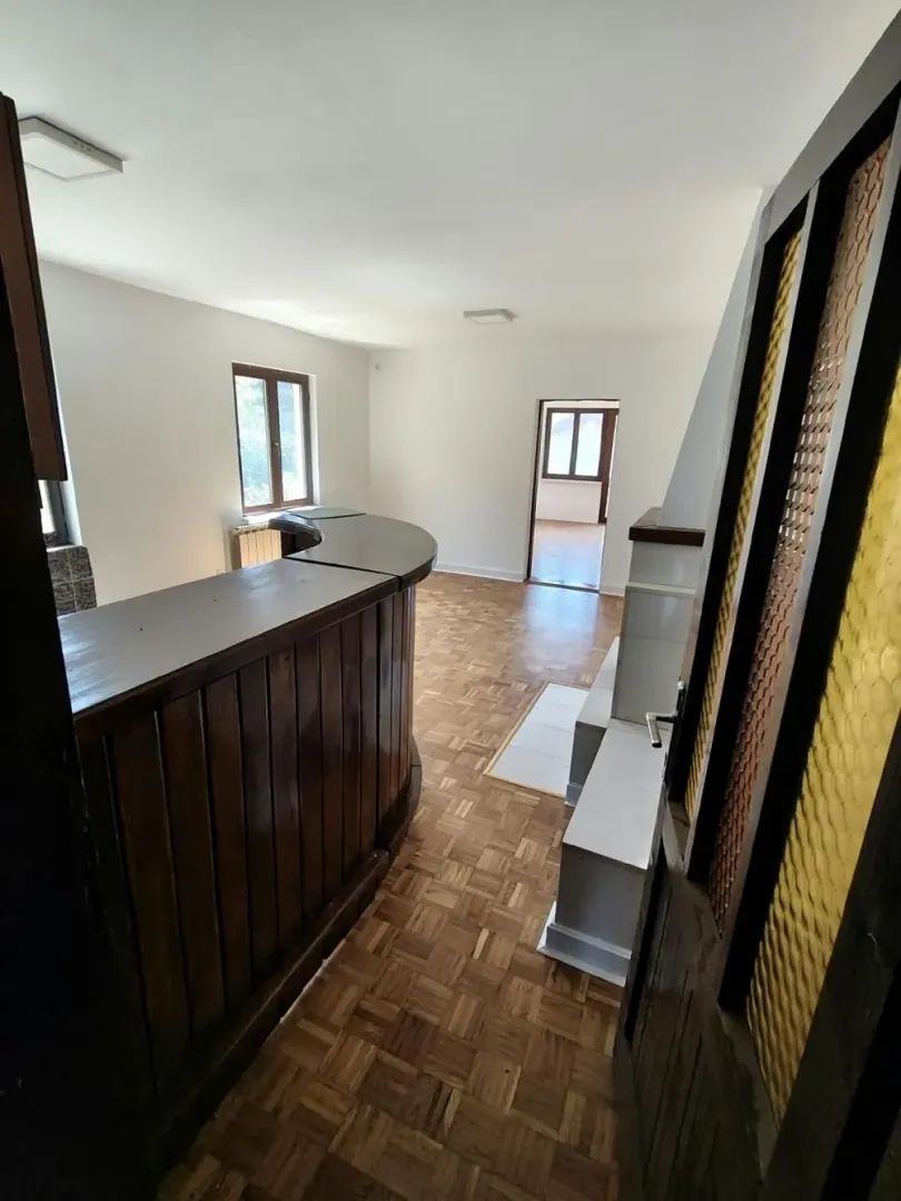 Izdavanje, četvorosoban stan, 80m², Čukarica, Beograd