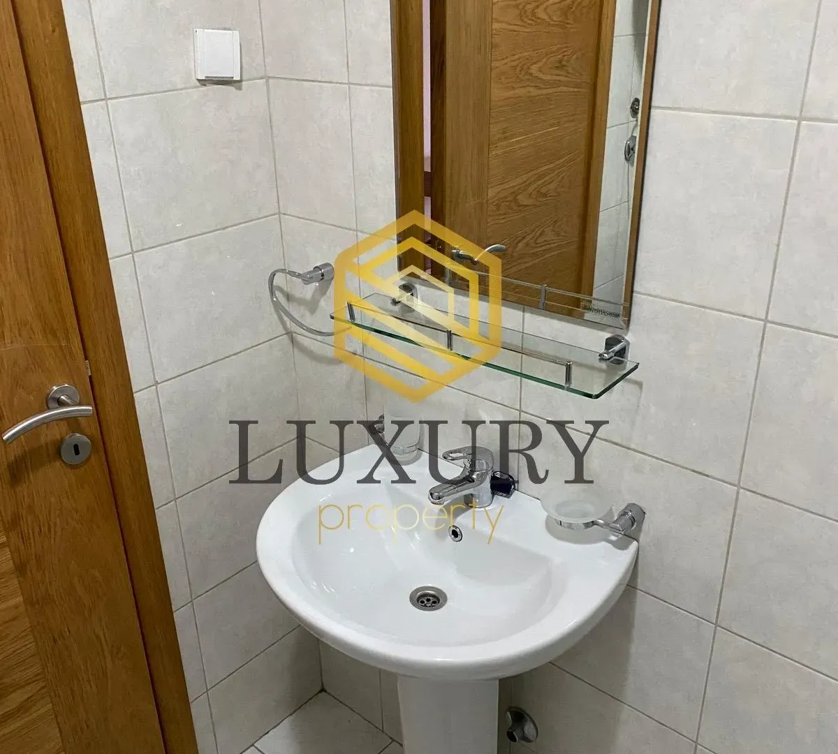 Rent, studio apartment, 29m², Stari Aerodrom, Podgorica