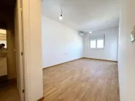 Prodaja, trosoban stan, 105m², Stari Aerodrom, Podgorica - image 7