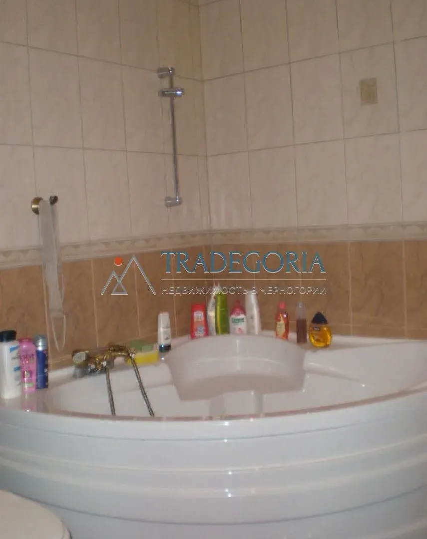 Prodaja, stan, 470m², Petrovac, Budva