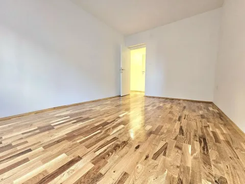 Prodaja, dvosoban stan, 43m², Cara Dušana, Novi Sad Sve Podlokacije - image 7