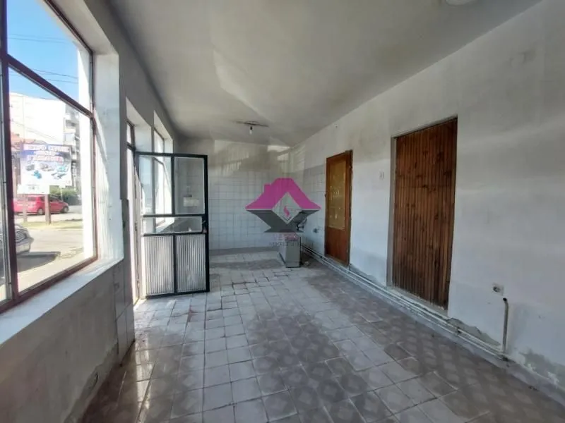 Prodaja, kuća, 250m², Palilula Sve Podlokacije, Beograd