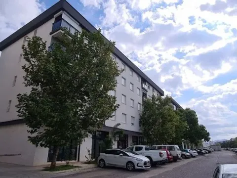 Rent, office space, 120m², Blok 6, Podgorica - image 3