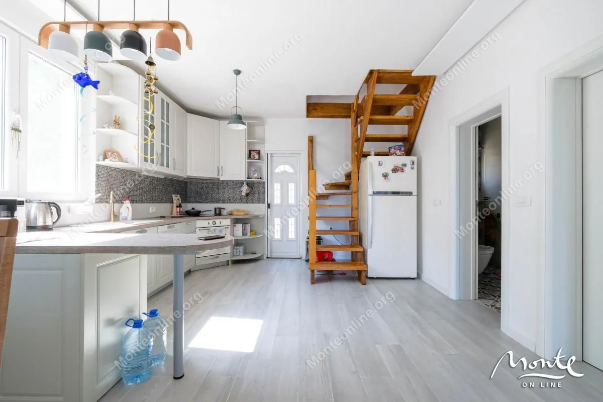 Prodaja, kuća, 270m², Baošići, Herceg Novi