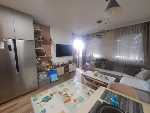Prodaja, jednosoban stan, 40m², Stari Aerodrom, Podgorica - image 2