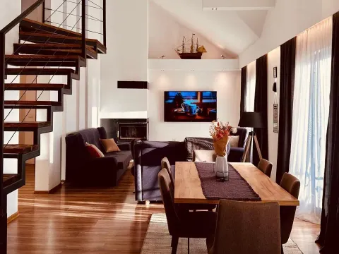 Izdavanje, trosoban stan, 130m², Tivat, Crna Gora - image 3