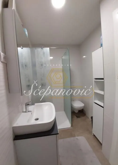 Prodaja, dvosoban stan, 56m², Rotkvarija, Novi Sad Sve Podlokacije