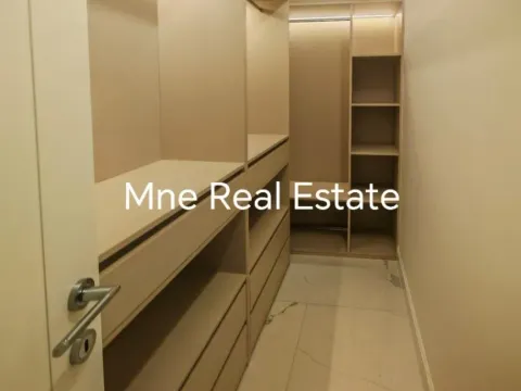 Izdavanje, kuća, 230m², Vranići, Podgorica - image 6