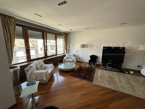 Izdavanje, četvorosoban stan, 118m², Vračar Hram, Vračar Sve Podlokacije - image 2