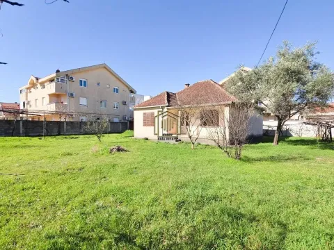 Prodaja, kuća, 120m², Tološi, Podgorica - image 3