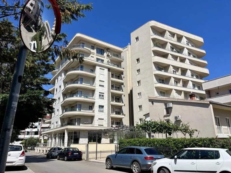 Prodaja, dvosoban stan, 60m², Centar, Budva