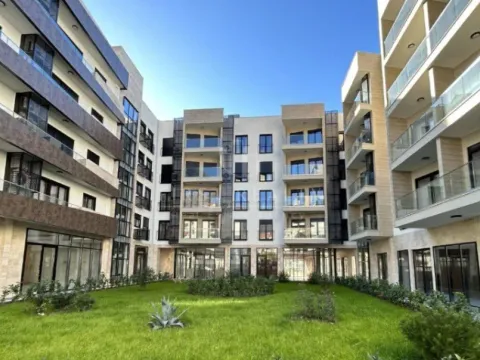 Prodaja, jednosoban stan, 48m², Tivat, Crna Gora