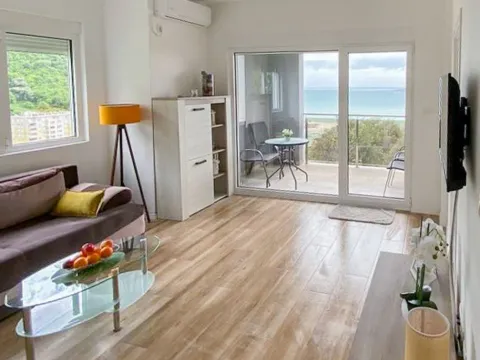 Sale, two bedroom apartment, 60m², Budva, Crna Gora - image 1